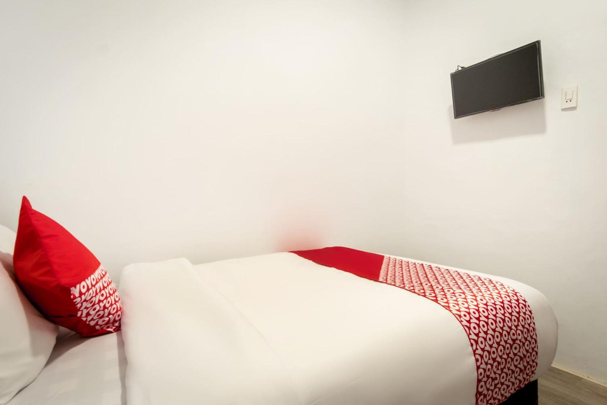 Hotel O Metropolitan Homestay Near Komplek Asia Megamas ميدان المظهر الخارجي الصورة