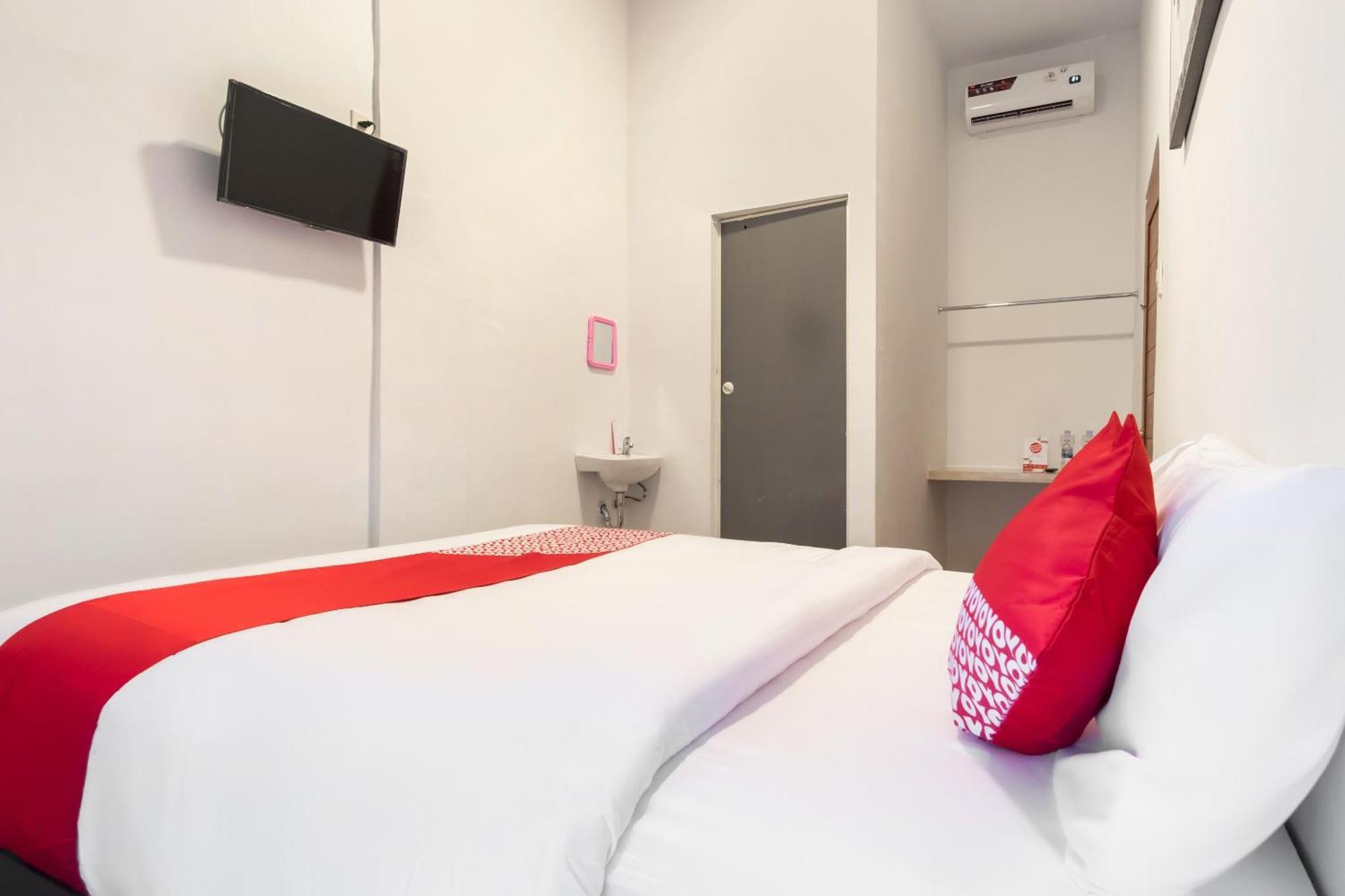 Hotel O Metropolitan Homestay Near Komplek Asia Megamas ميدان المظهر الخارجي الصورة